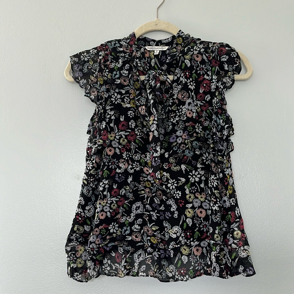 Rebecca Mikoff, floral blouse, V neck, tie detail at neck, Women’s small